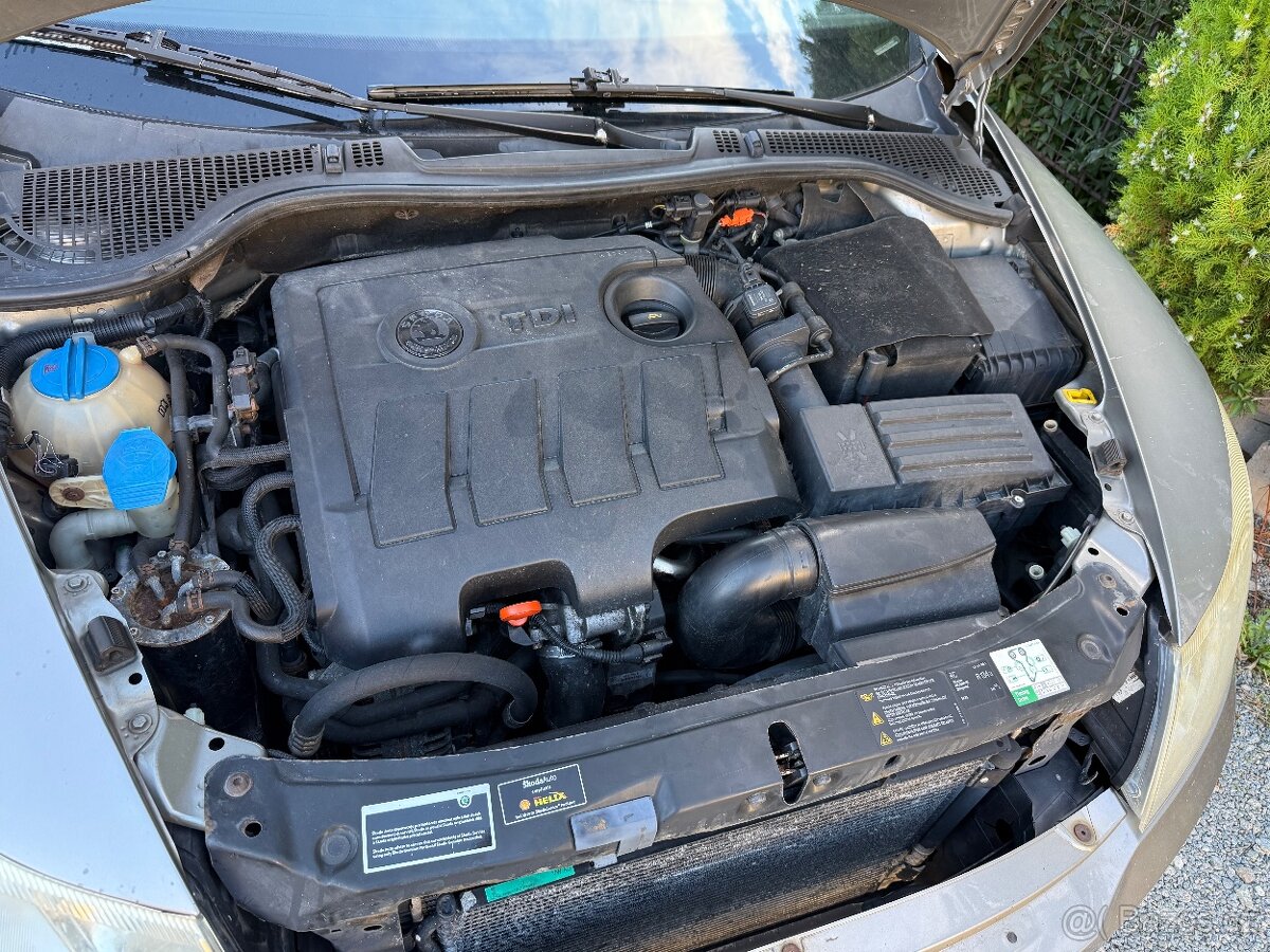 Škoda Octavia 1,6 TDi 77 kw - 12