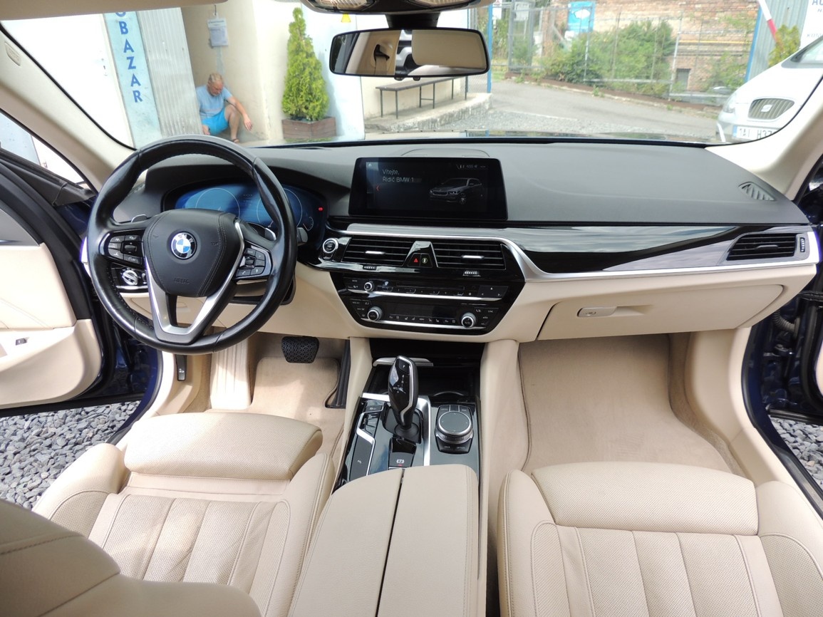 BMW 530ix Combi,185kw,2018,SportLine,ČR,1maj.-21%DPH - 12