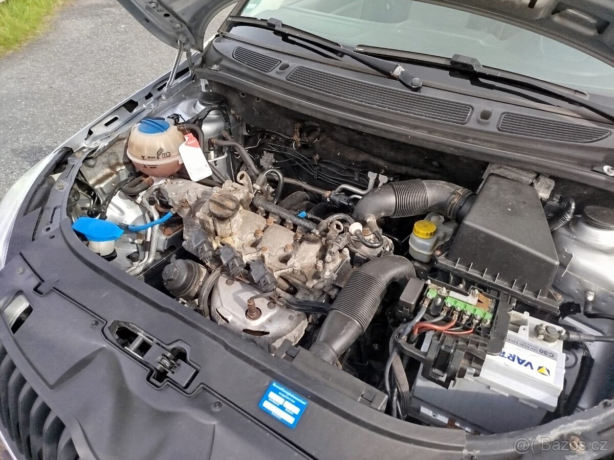 ŠKODA FABIA 1.2i.r.v.2011...138 t.km..TOP AUTO - 12