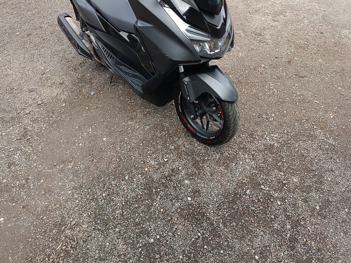 Honda Forza 125i ABS Cz doklady v ceně - 12