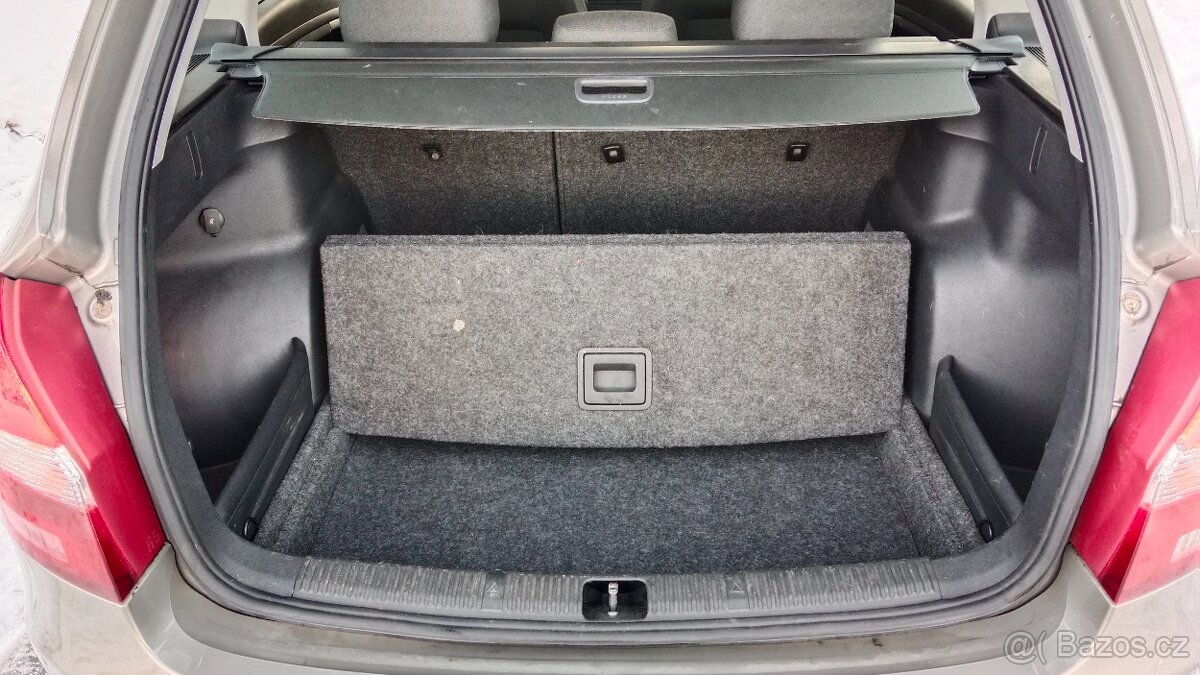 Škoda Fabia II-2 Kombi 1.4i 16V 63kW,9/2008,SERV.KNIHA,KLIMA - 12