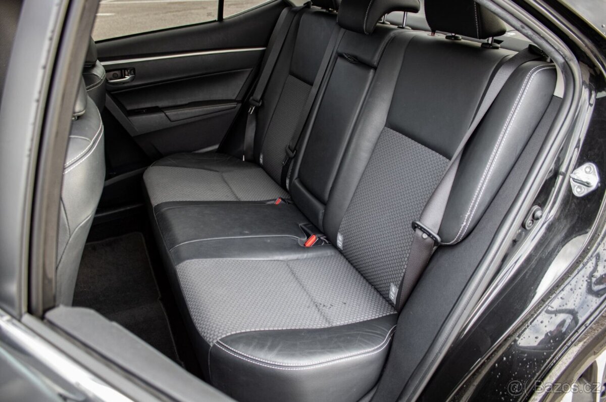 Toyota Corolla sedan 1.6 Ececutive - 12