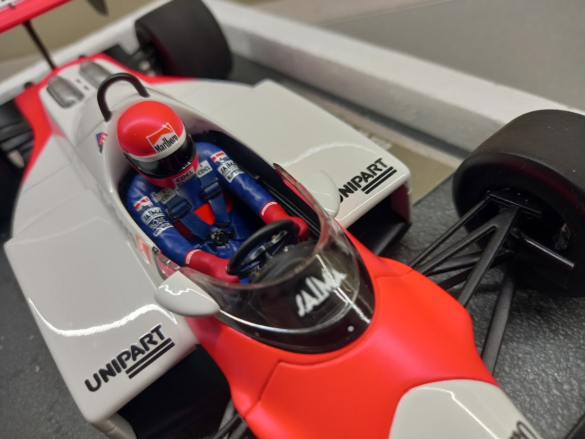 F1 MCLAREN MP4/1C FORD MARLBORO USA WEST GP 1983 LAUDA 1:18 - 12