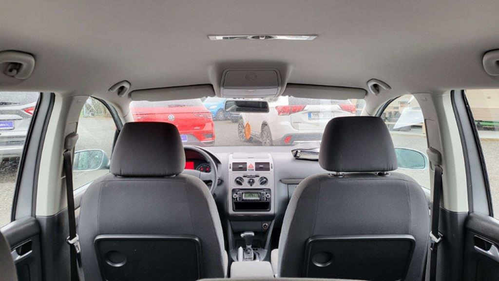 VOLKSWAGEN TOURAN 1.9TDI DSG TRENDLINE 77KW - 12