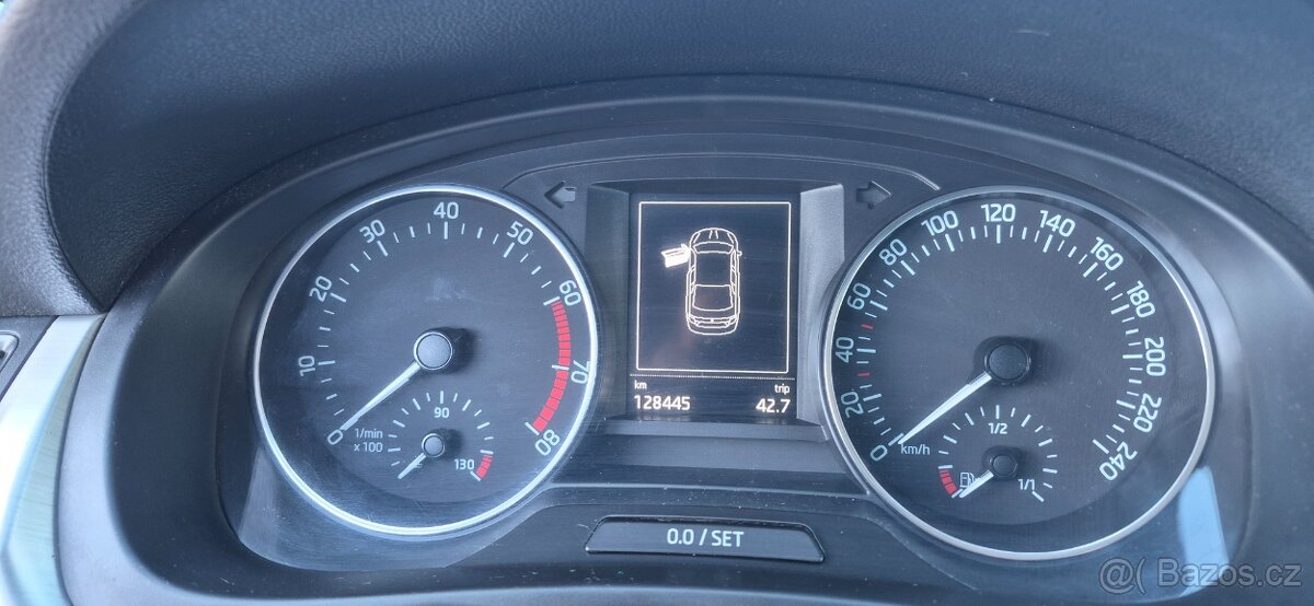 Škoda rapid 1,2tsi - 12