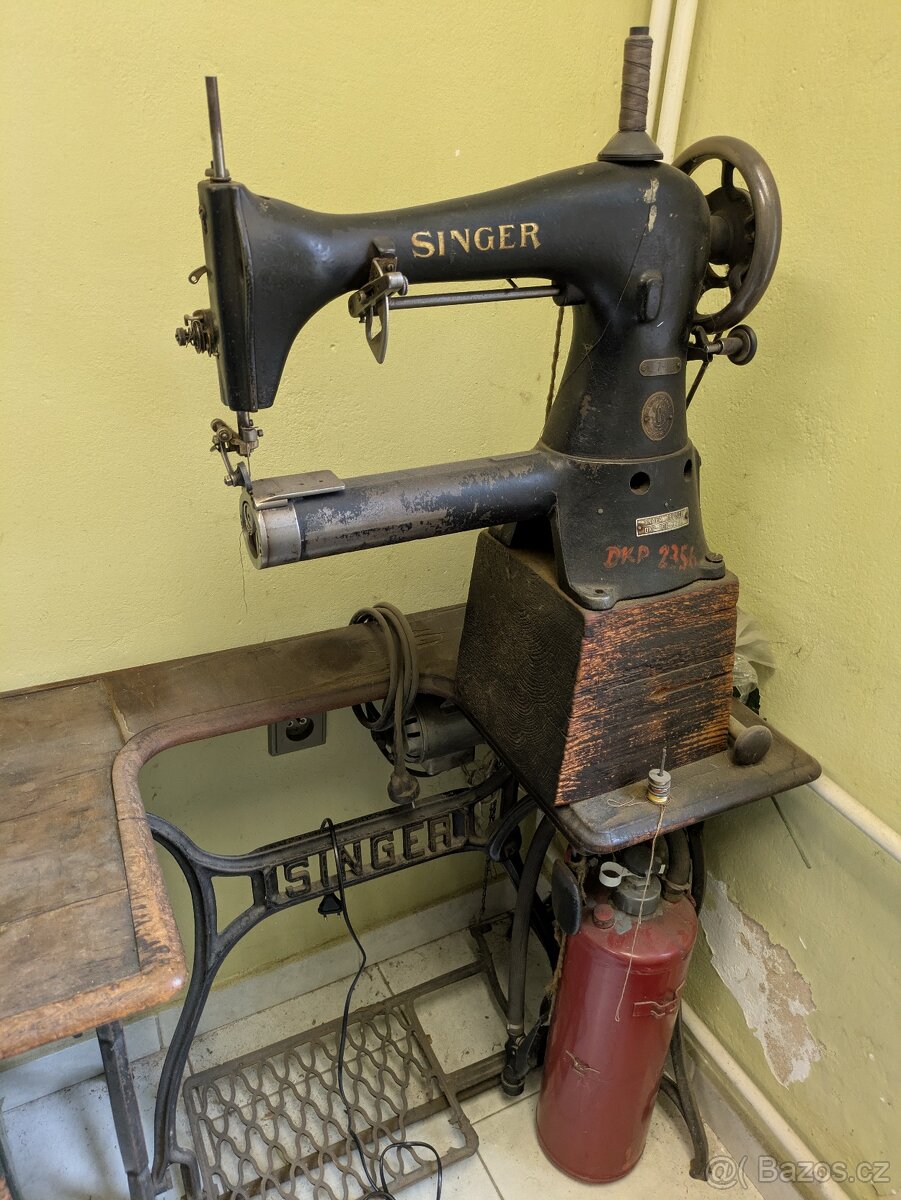 Průmyslové ramenné šicí stroje - 12