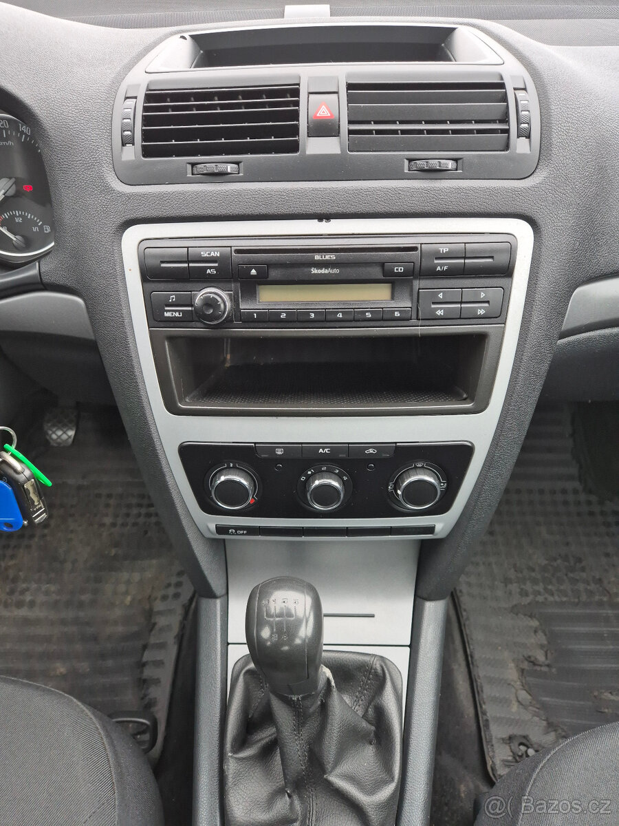 Škoda Octavia II combi, FaceLift 1,6MPi,serviska,06/2011 - 12