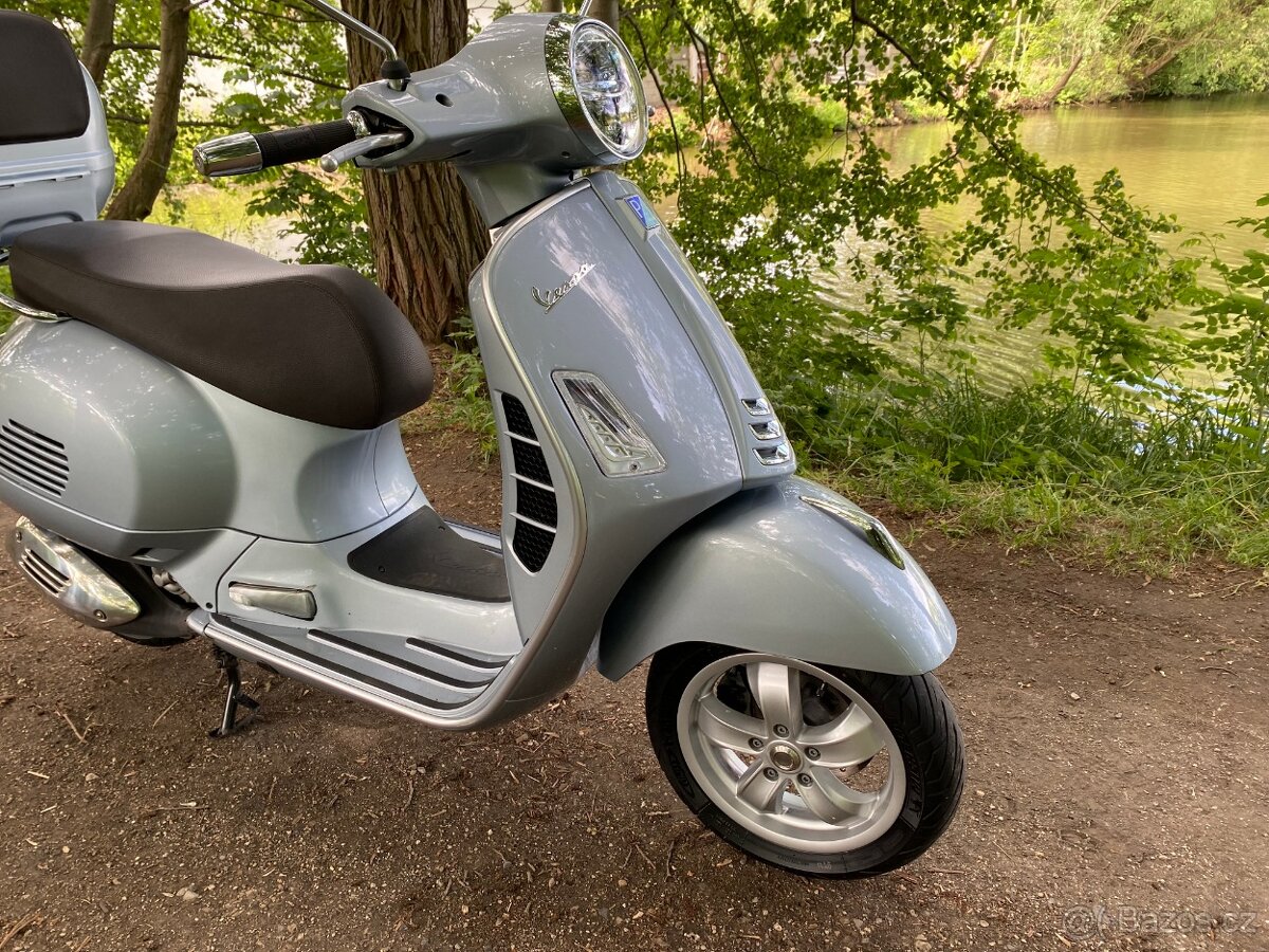 Vespa GTS 300 HPE - 12