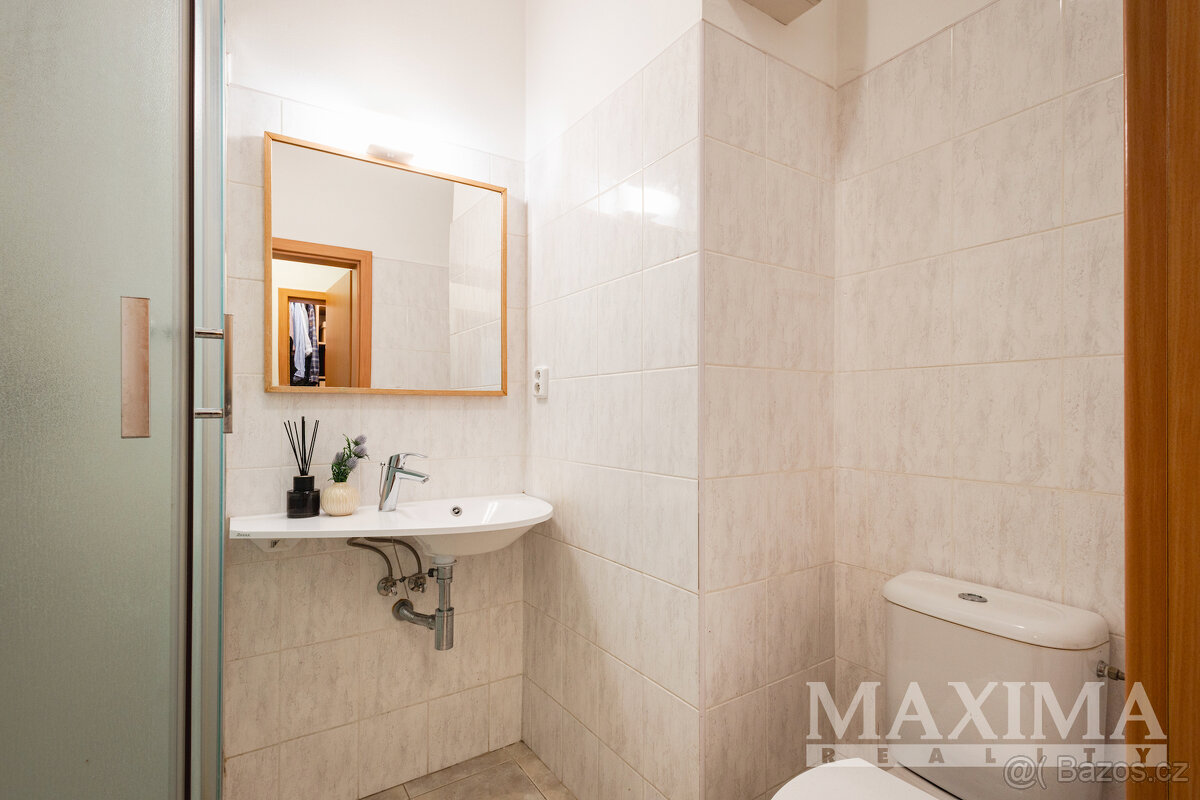 Byt 1+kk o ploše 36.7 m2 - Praha, Libeň - 12