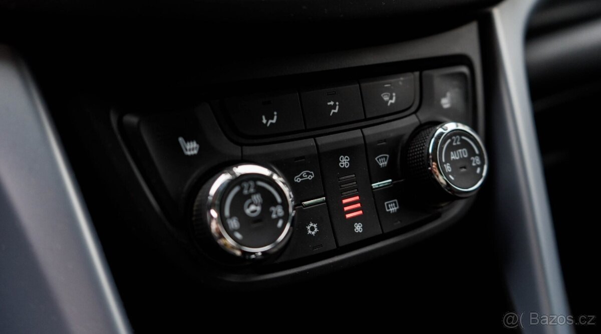 Opel Zafira Tourer 1.4 Benzín + LPG - 12