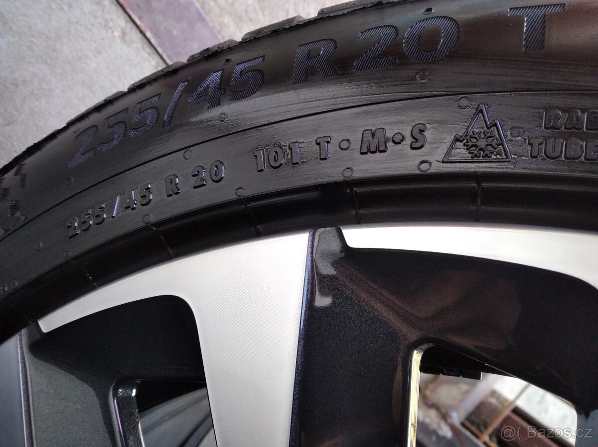 Zánovní zimní komplet Enyaq, Elroq 235/50+255/45 R20 - 12