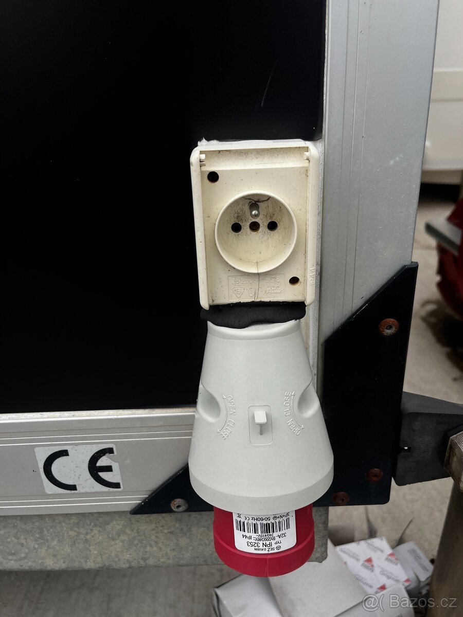 Pojizdný stánek (food truck) - 12