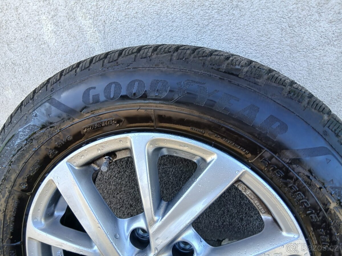 Prodám komplet zimní kola na Mazdu cx-30 vč. disků, ventilků - 12