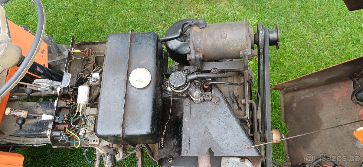 Traktůrek Hako - 12