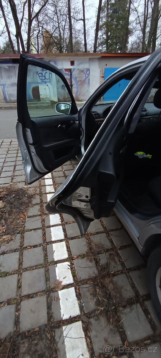 Mercedes-Benz W211 E220cdi - 12