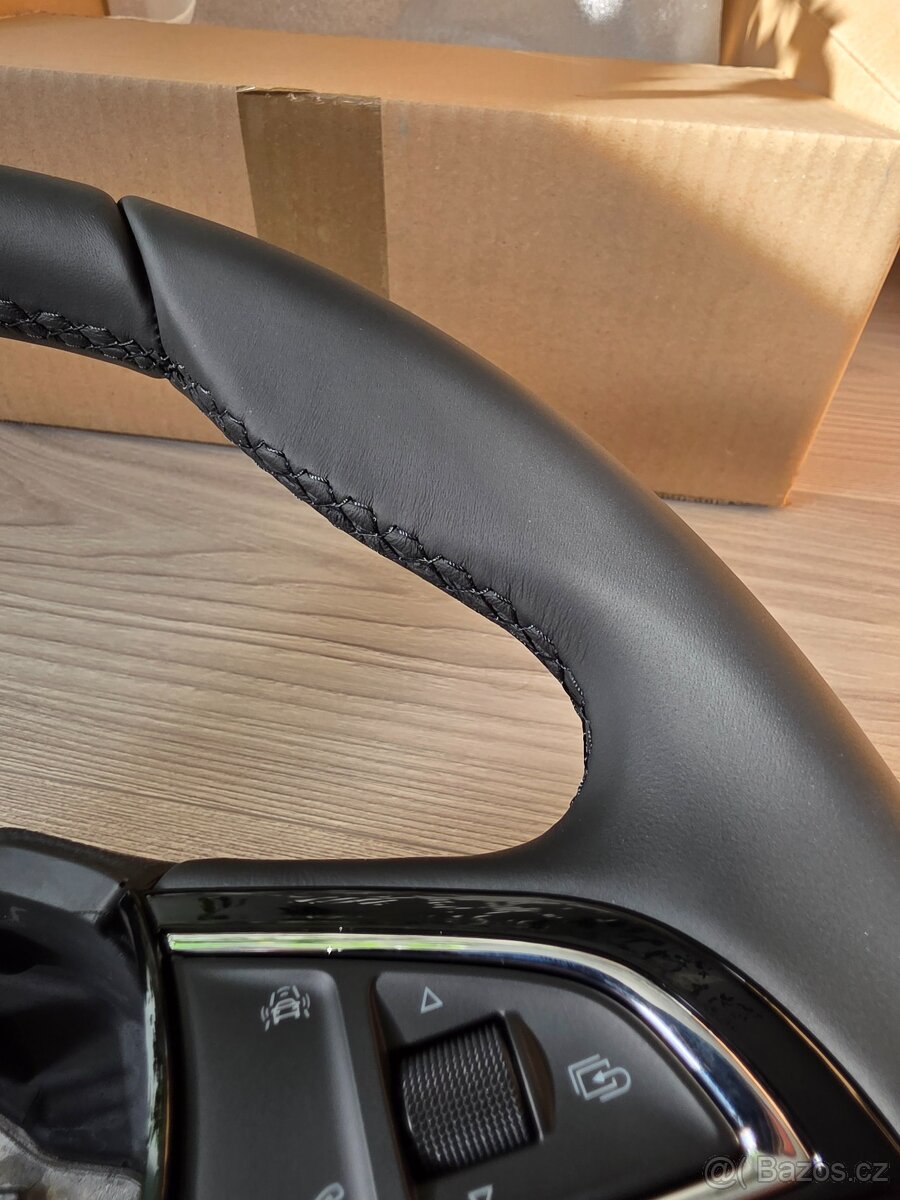 Nový MULTIFUNKČNÍ volant Škoda - 12