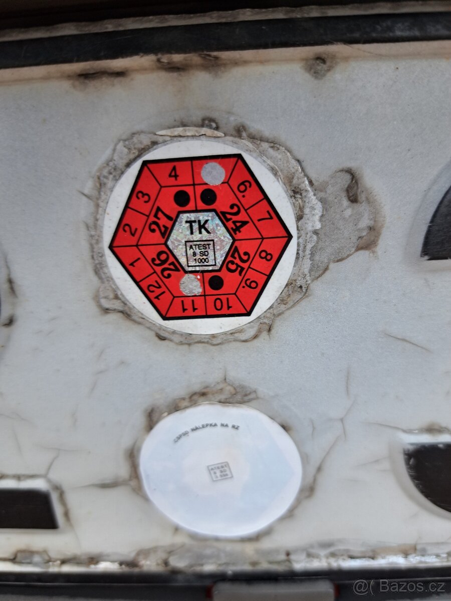 Volkswagen Passat - 12