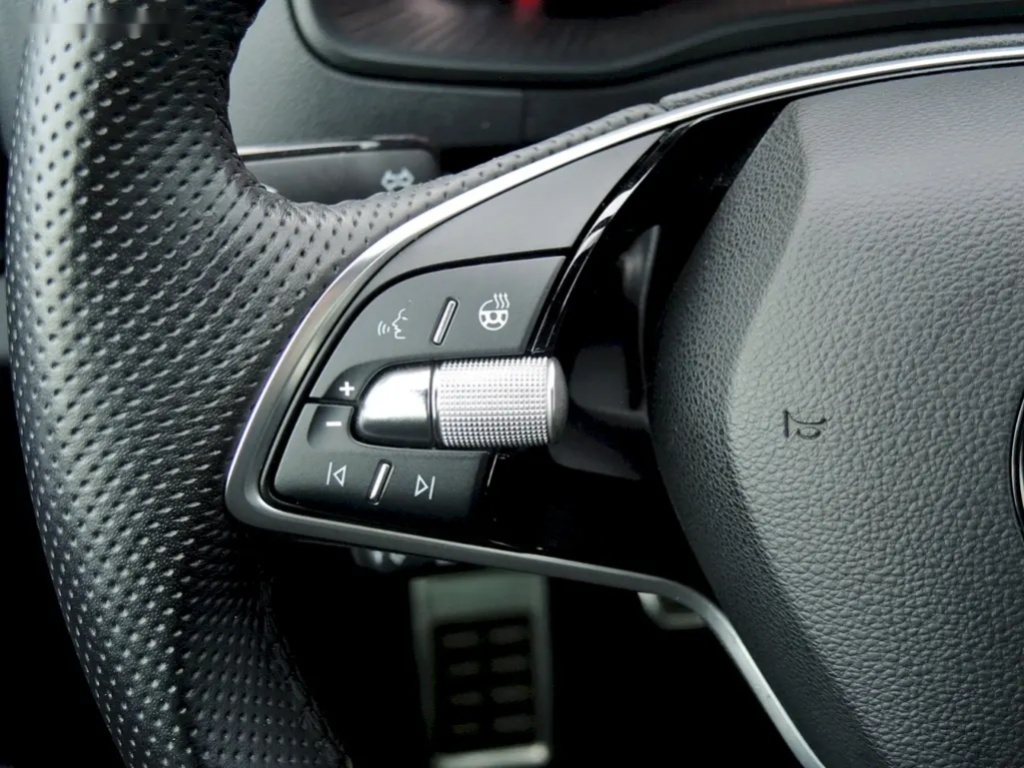 Škoda Karoq, 1.5TSI 110kW SportLine - 12