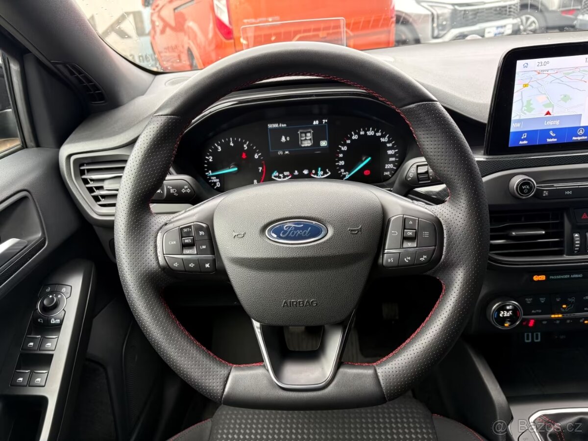 Ford Focus Turnier ST-Line - 12