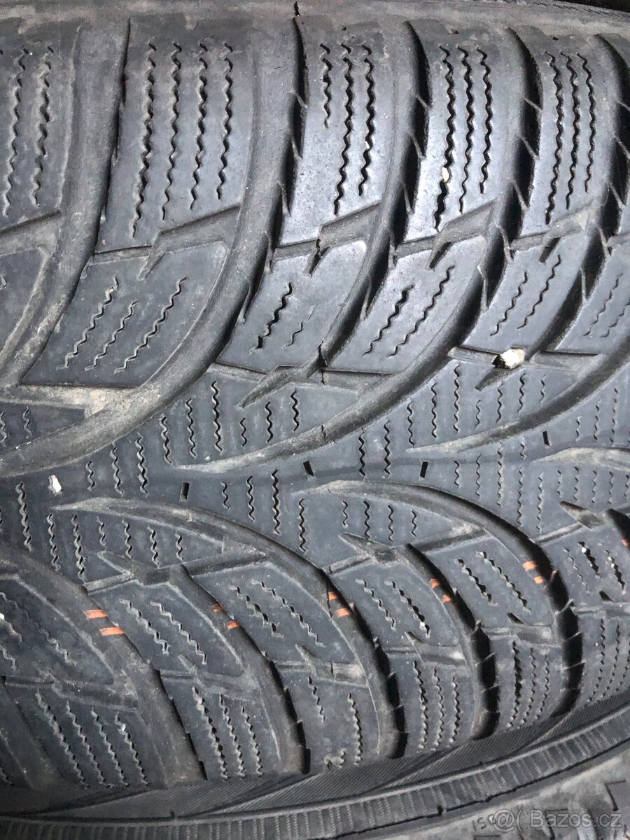 Sada disku a p pneu 185/60R15 rozteč 5x100 - 12