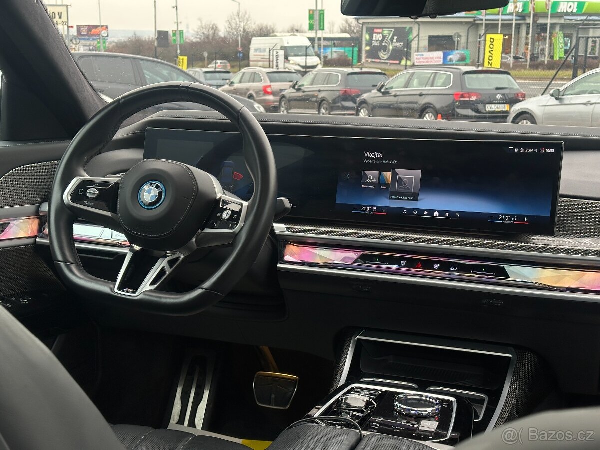 BMW I7 2022 - 12