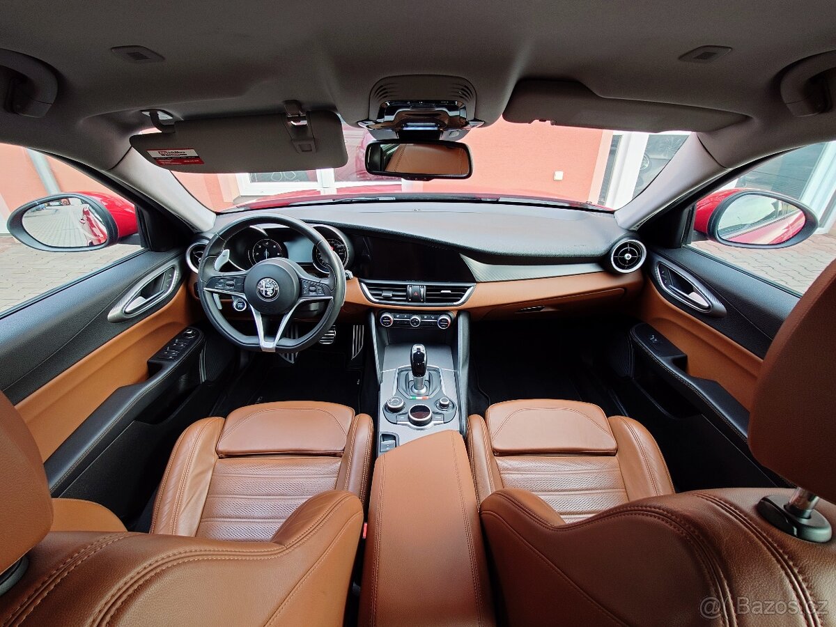 Alfa Romeo Giulia 2017 2.2 JTDM Veloce 154 kW - 12