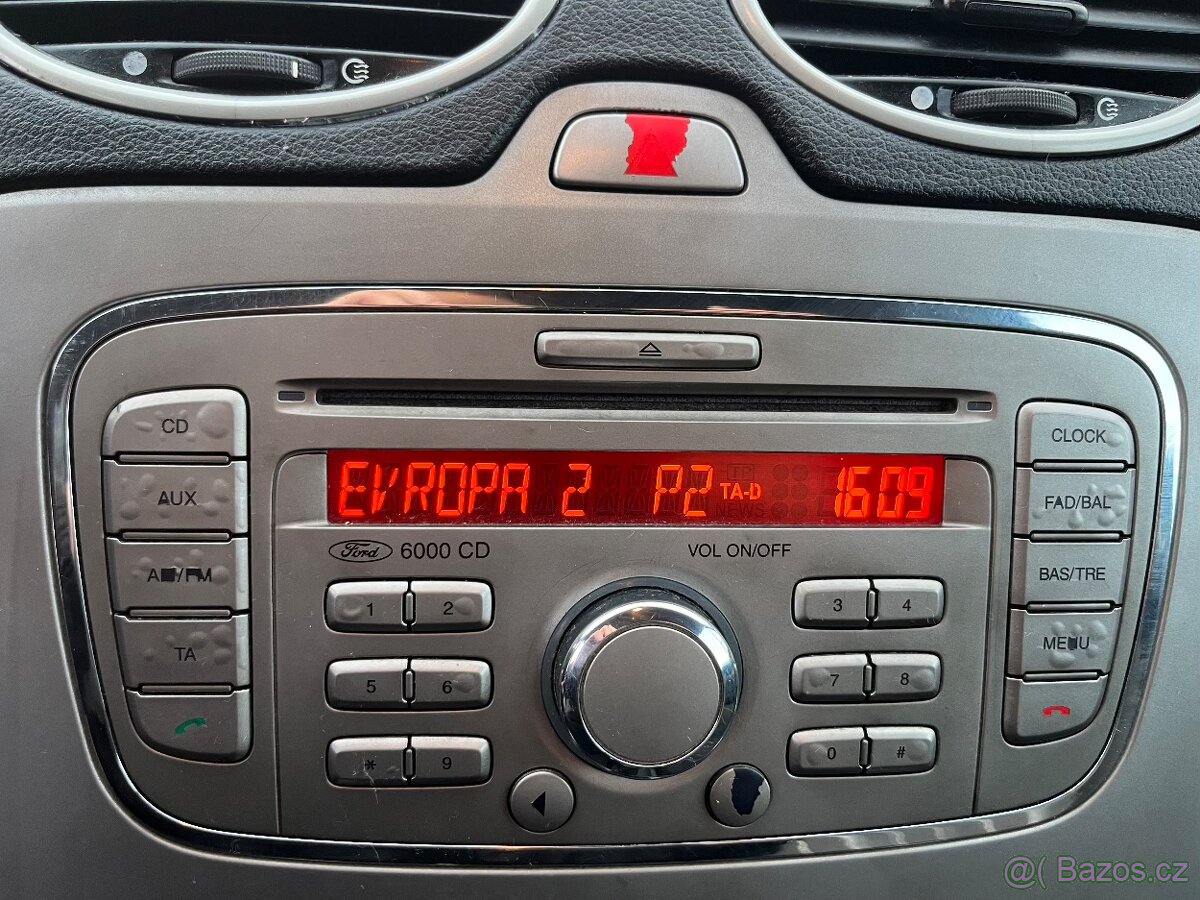 Ford Focus 1.6i • 2/2008 • 74kw • 2 sady kol - 12