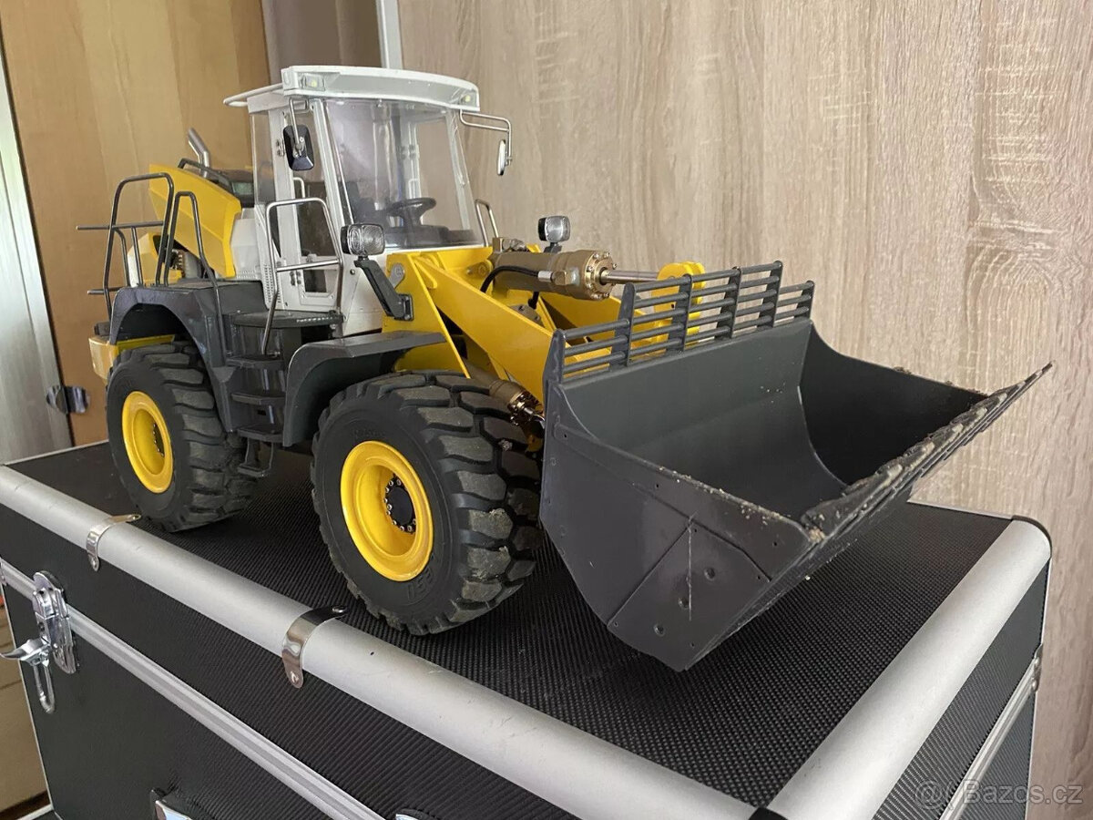 RC kolový nakladač 114 - 12