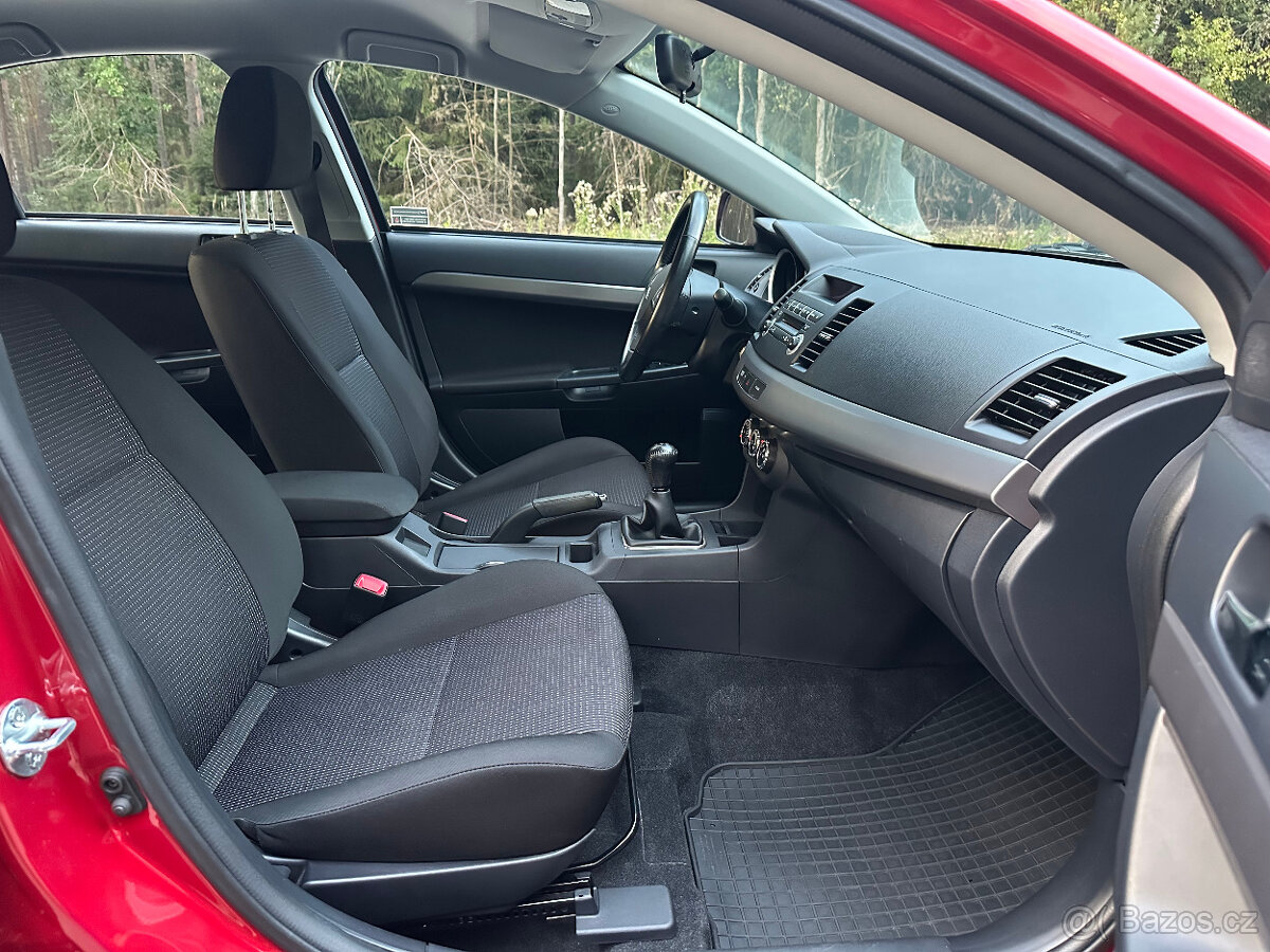 Mitsubishi Lancer 1.8 64900 km - 12