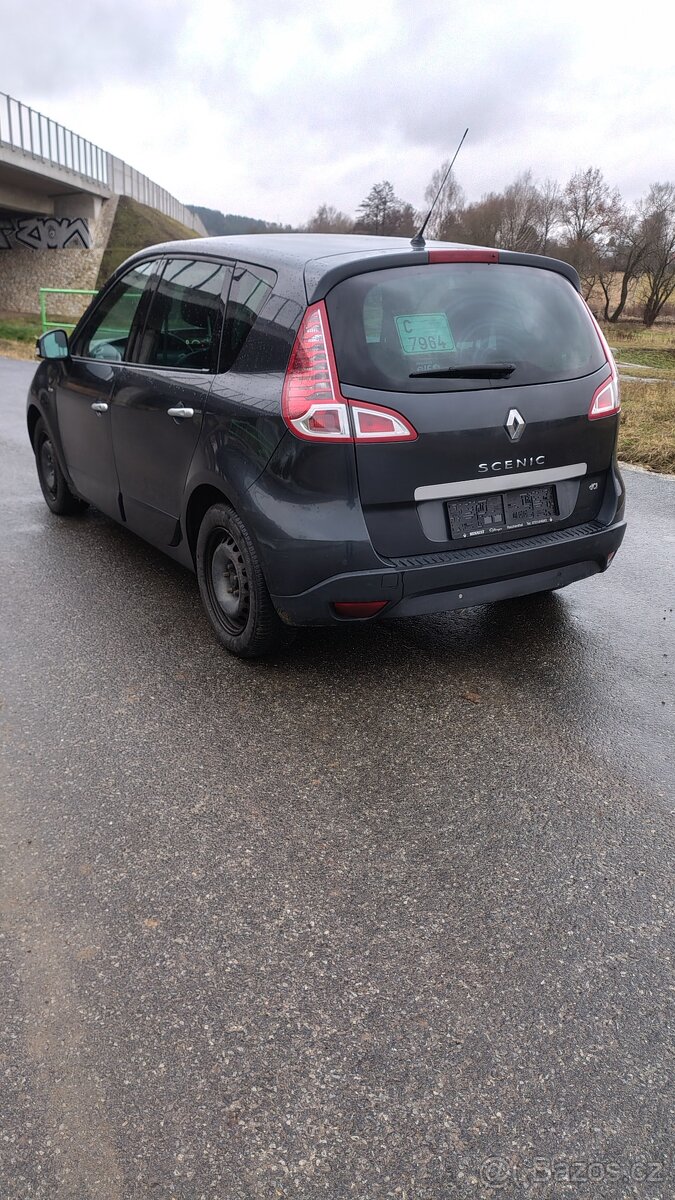 Renault Megane Scenic 3 1,5 dci - 12