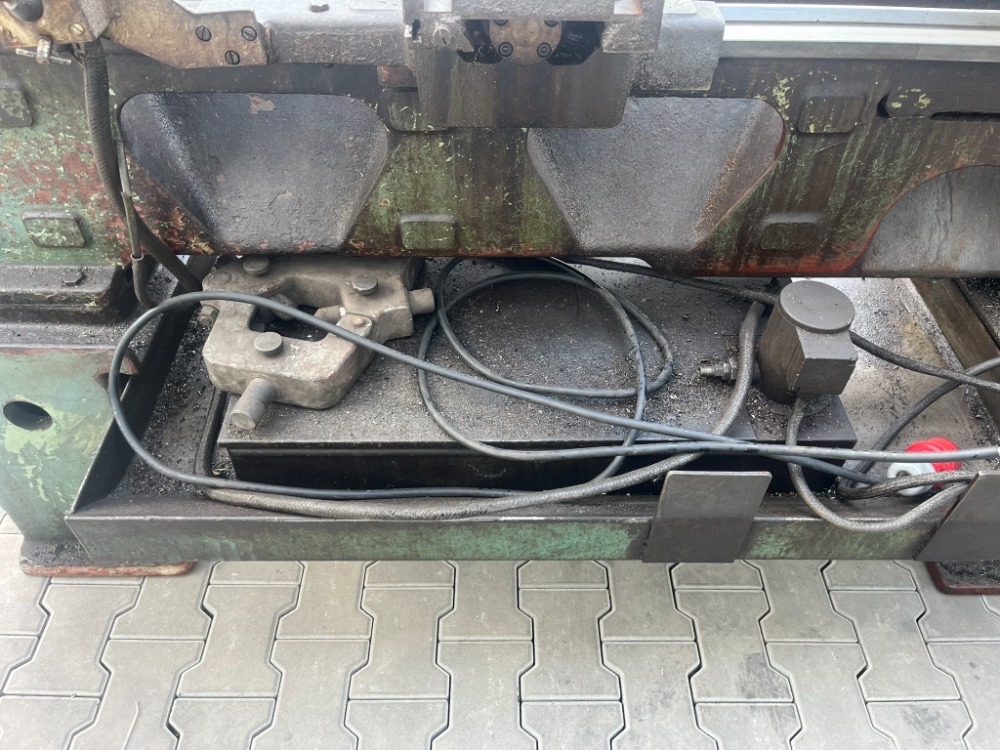 162. Hrotový soustruh SN 50B/1000 - 12
