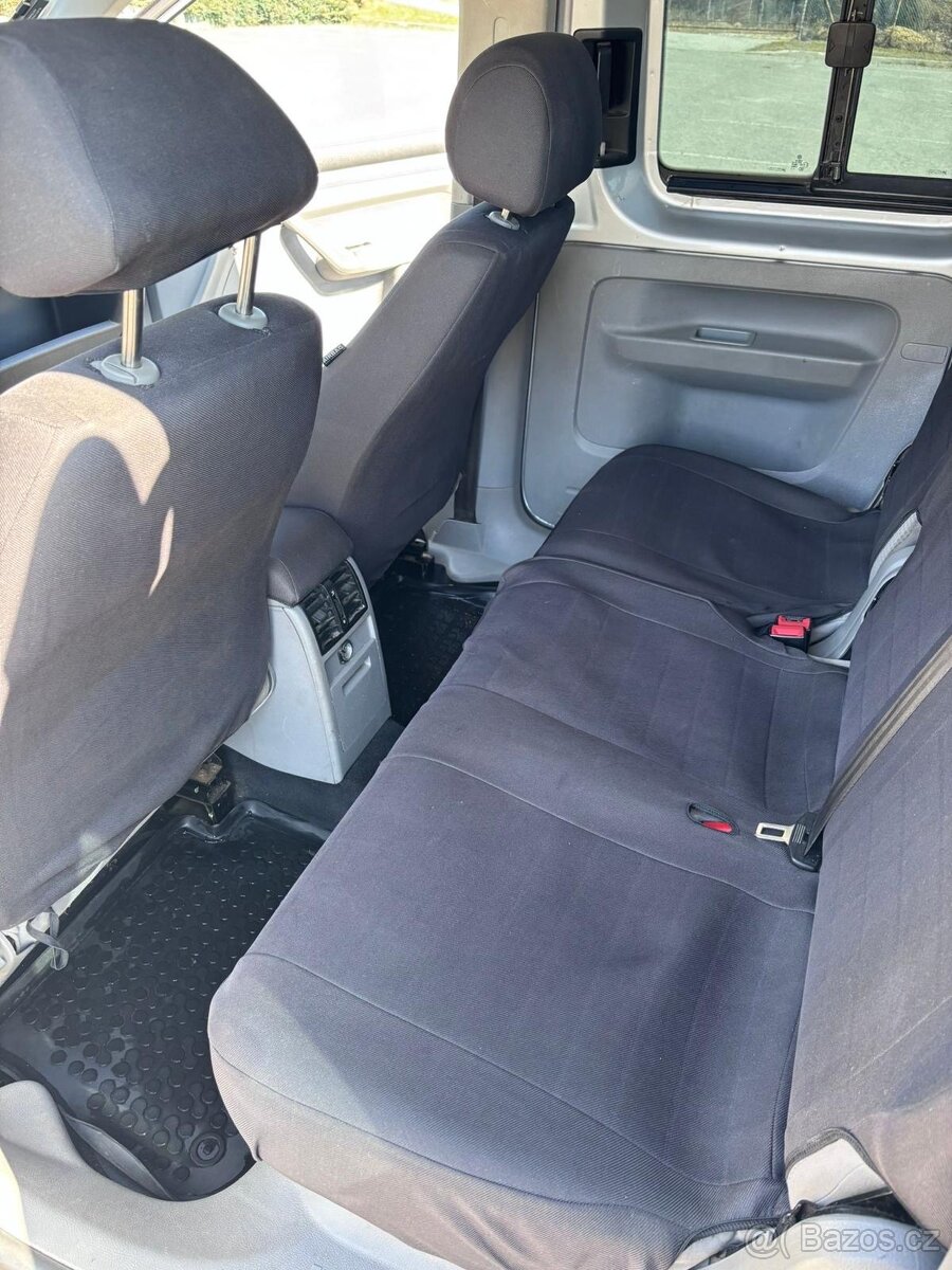 Volkswagen Caddy 1.9 TDI (2009) - 12