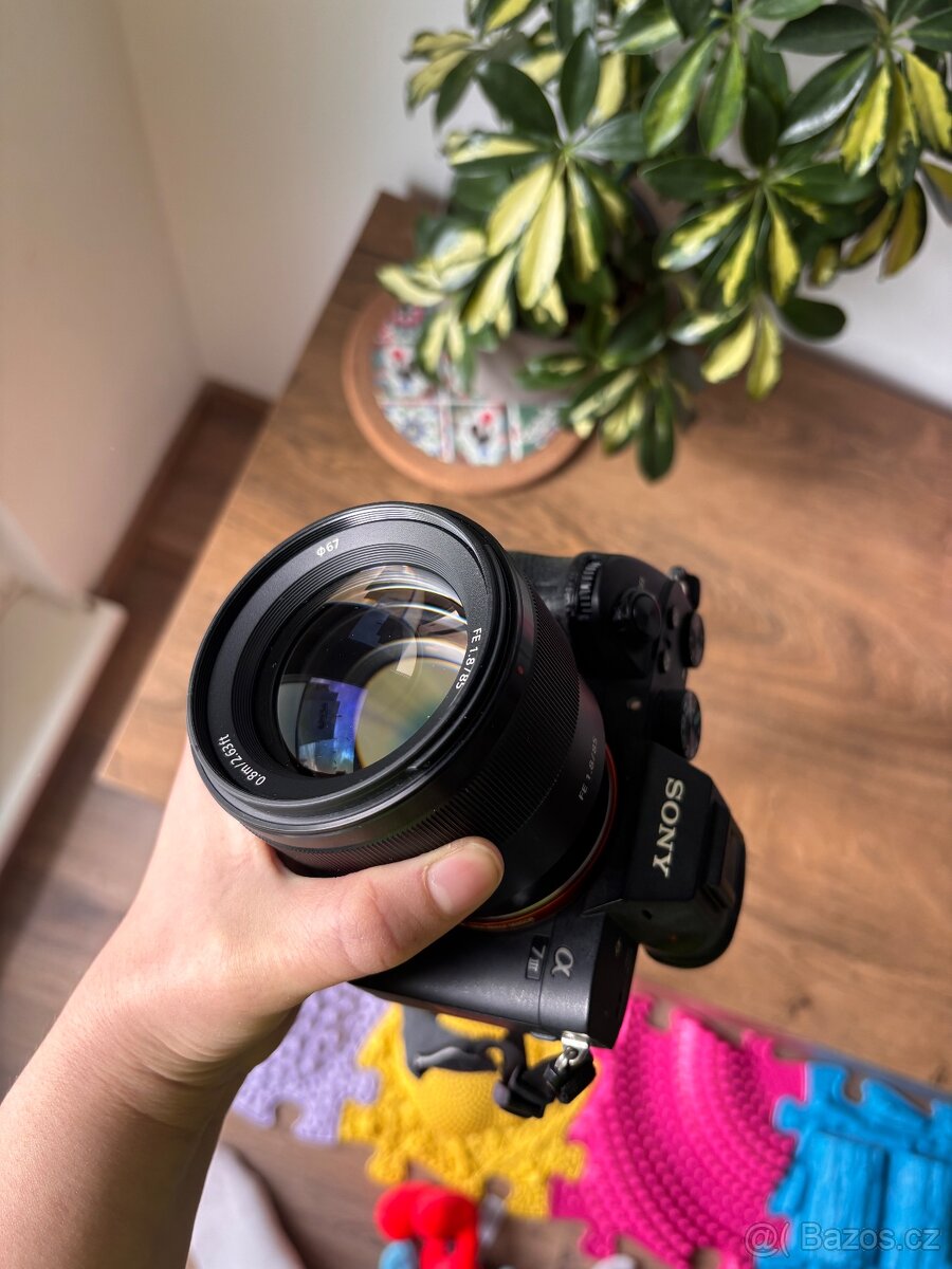 Sony A7 III + 3 objektivy + příslušen - 12