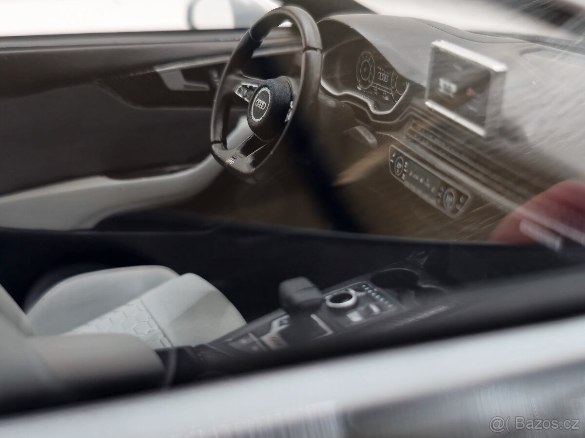 Audi RS5 Coupe 1:18 GT Spirit / + orig box - 12