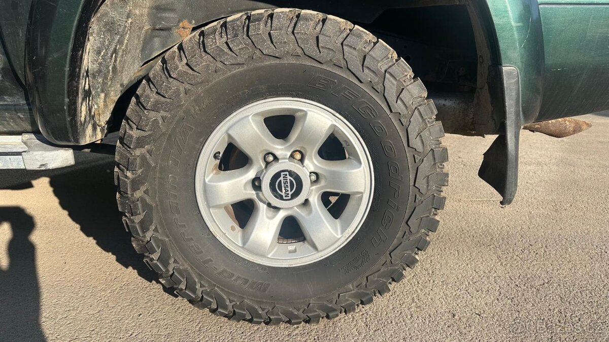 NISSAN PATROL GR61 - 12