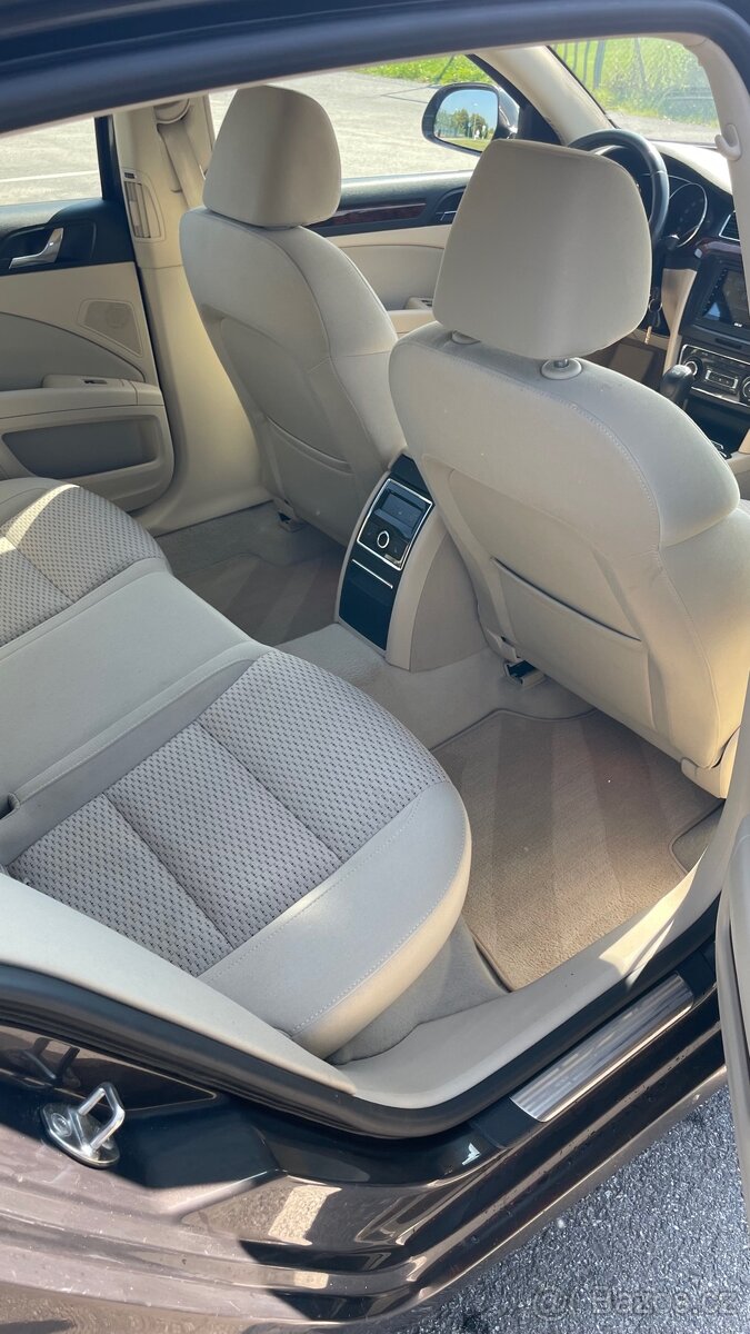 Škoda Superb 2.0 TDI 125 kW, rok 2011, původ ČR - 12