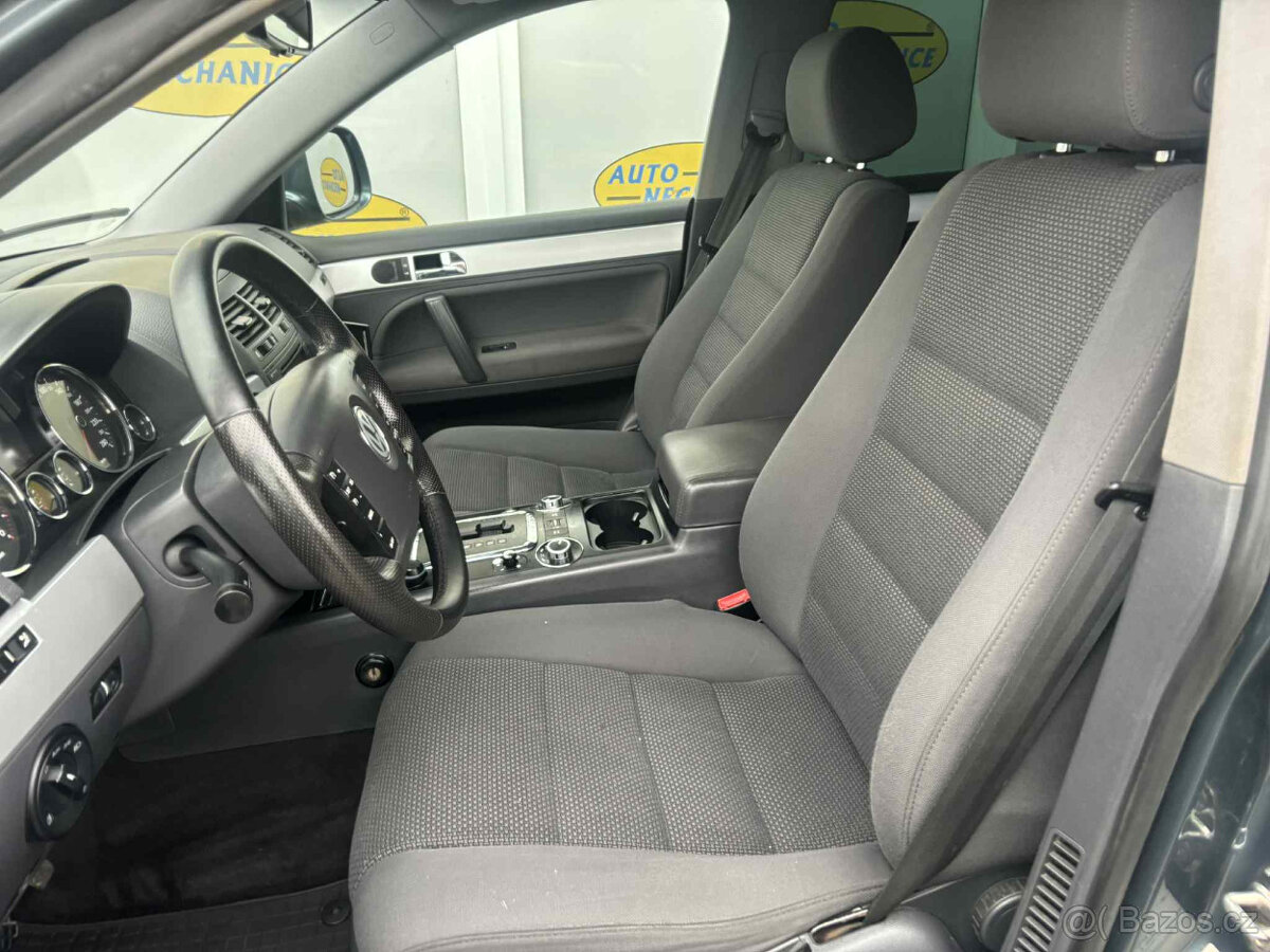 Prodám Volkswagen Touareg 2,5 TDi 4x4 - 12
