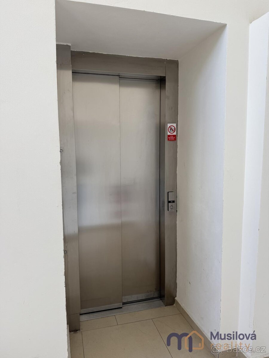 Pronájem bytu 2+kk 37 m2 - 12