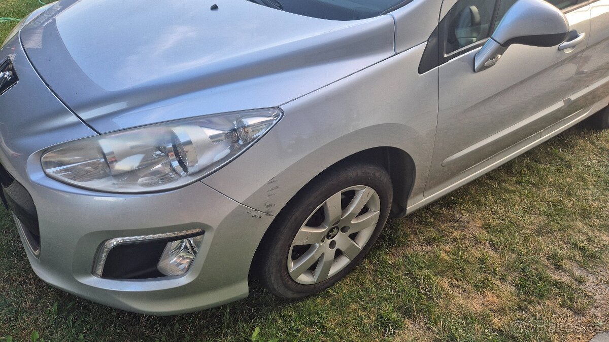 Peugeot 308 SW 2013 - 12