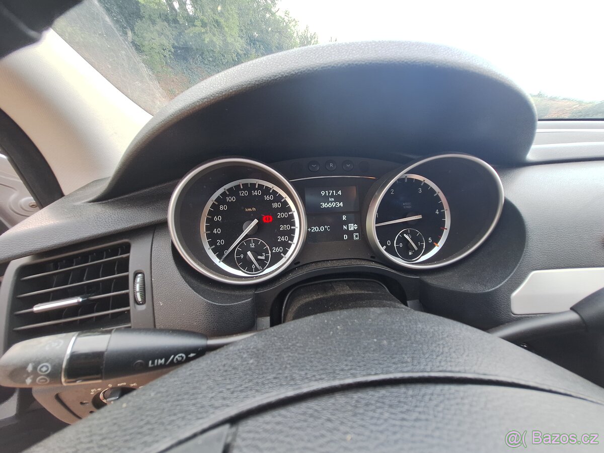 Mercedes w251 r320cdi - 12