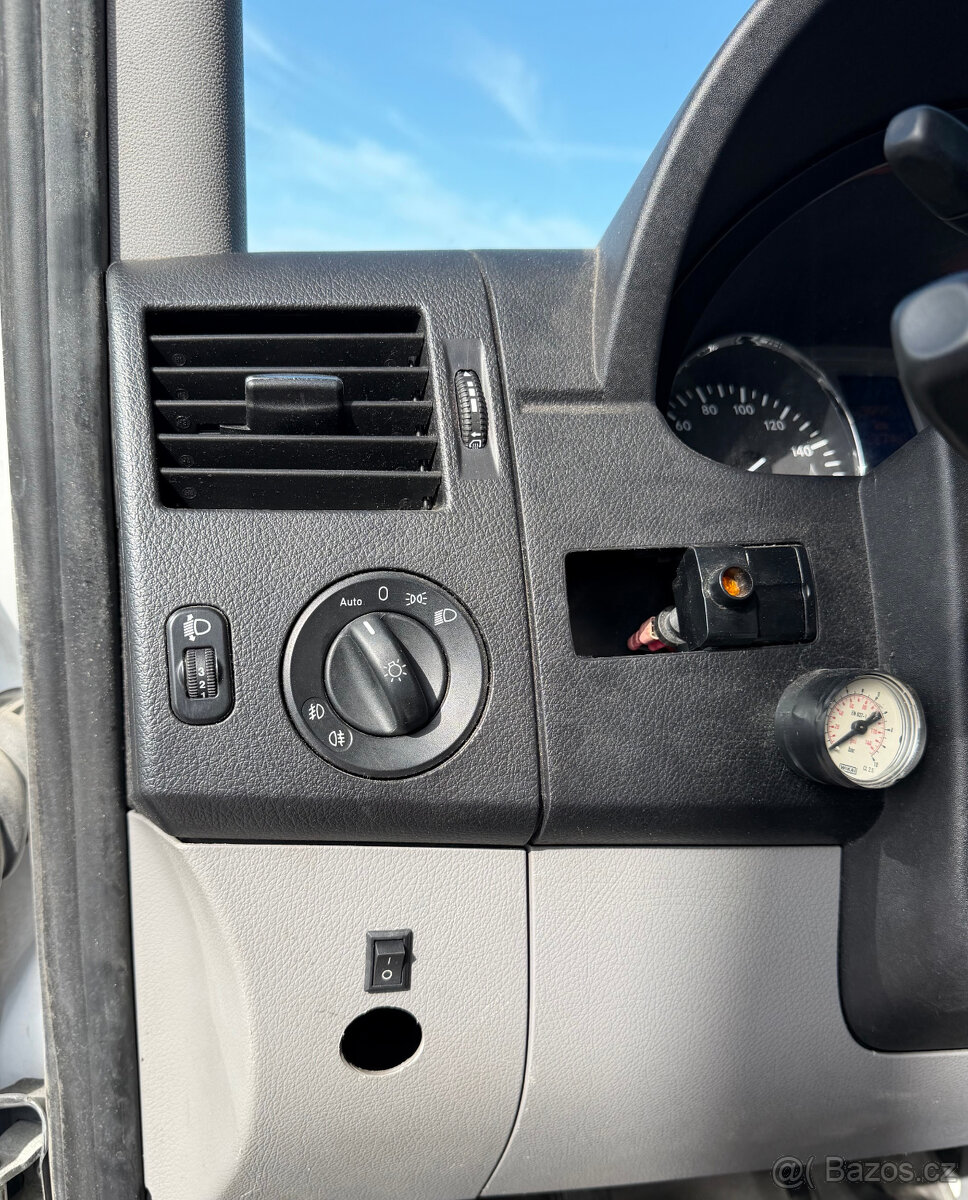 Mercedes-Benz Sprinter 519 mini ťahač - so spačkou - 12