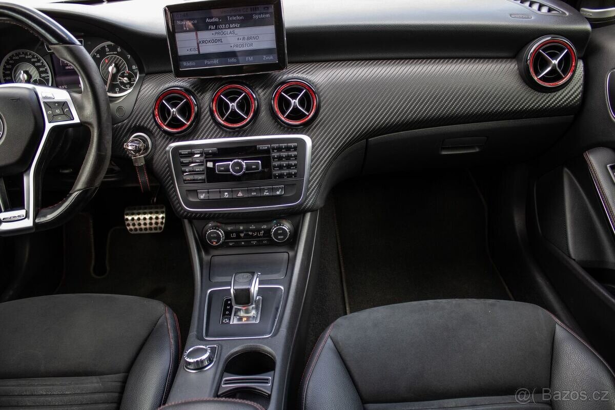 Mercedes-Benz A 45 AMG 4MATIC 2013 - 12