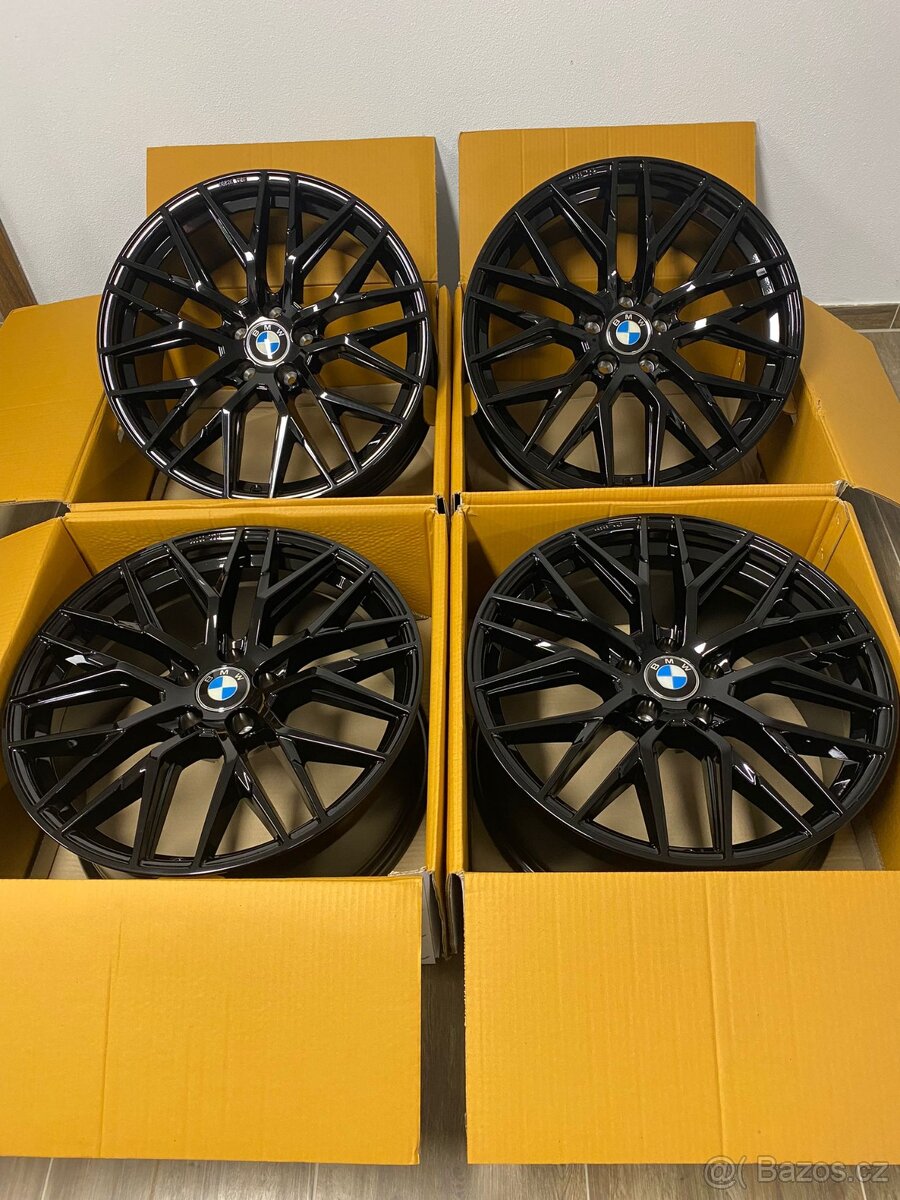 5x112 R18 MAM RS4 Black - 12