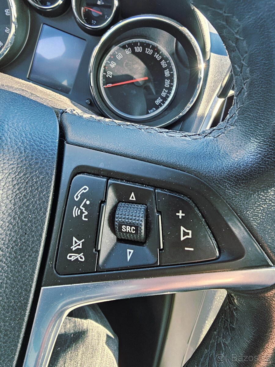 OPEL ASTRA J 1.6 85 KW 2012 /PLYN /TAŽNÉ - 12