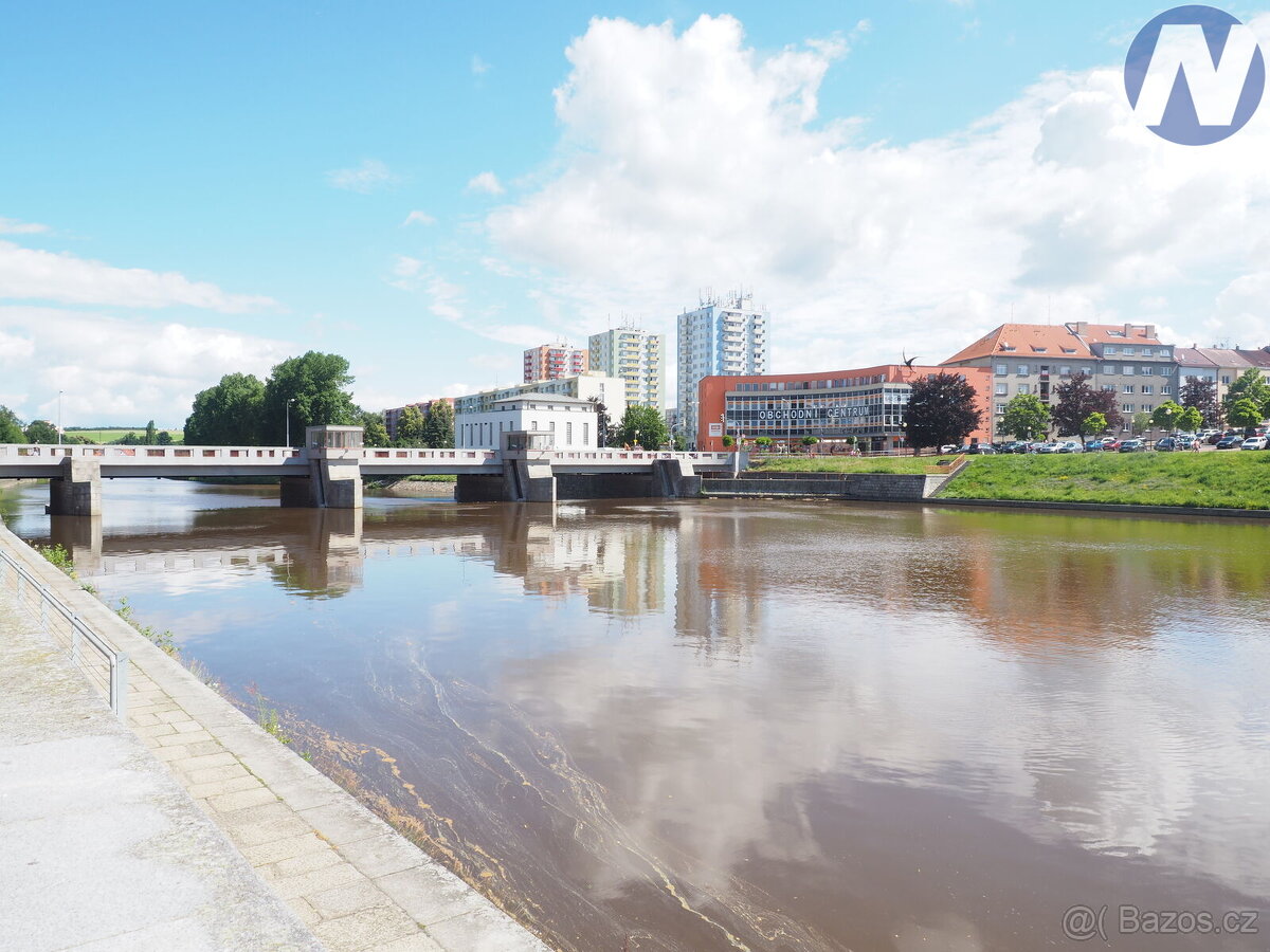 Pronájem, komerční prostor 48m2, Písek, ul. Čechova - 12