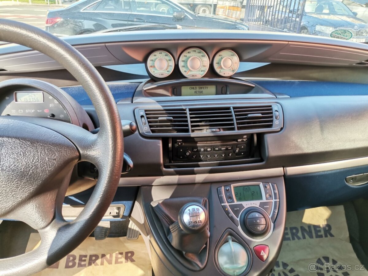 Peugeot 807 2.0i 100kw 5 míst - 12