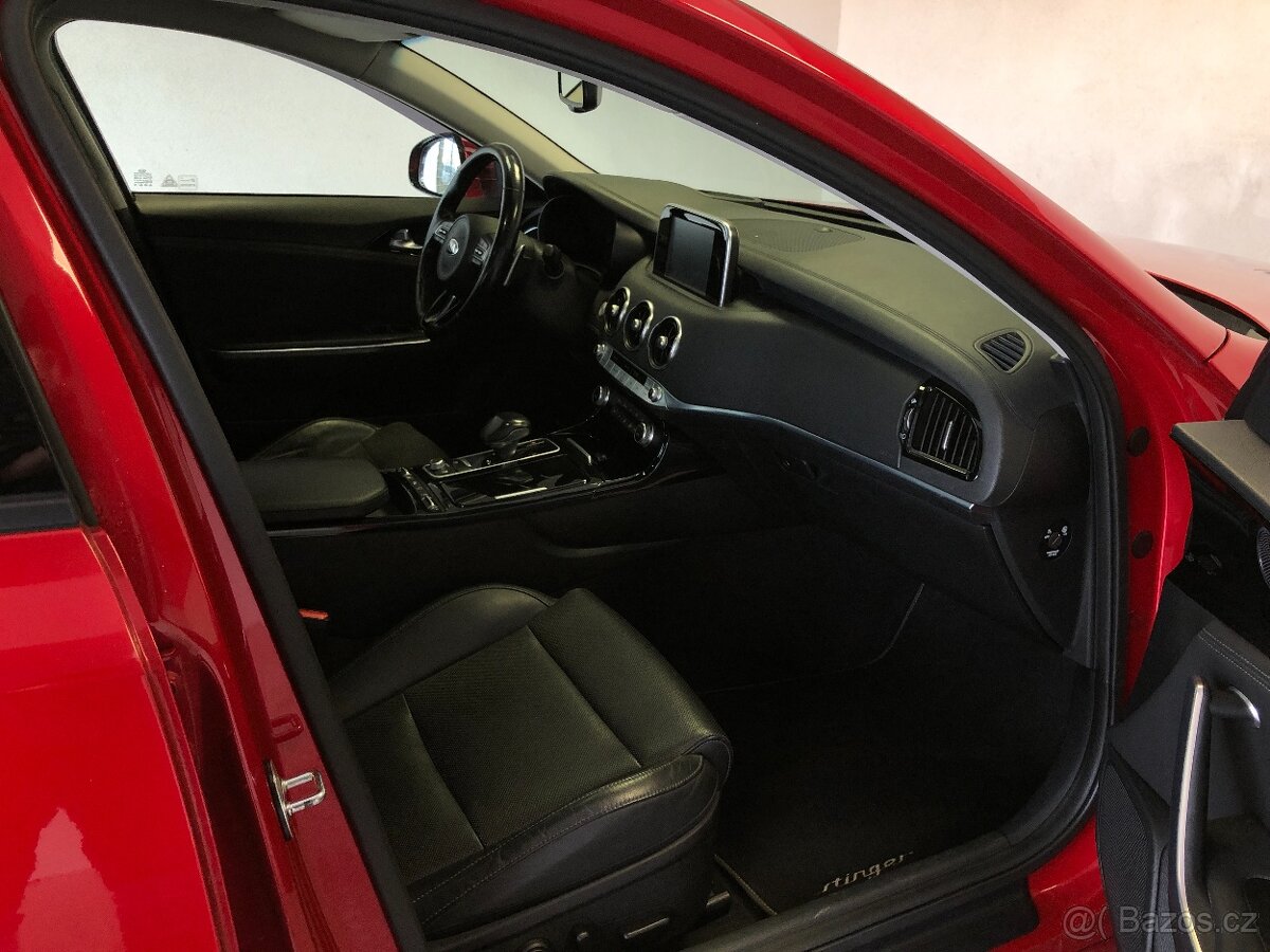 KIA STINGER 2.2 CRDI - 12