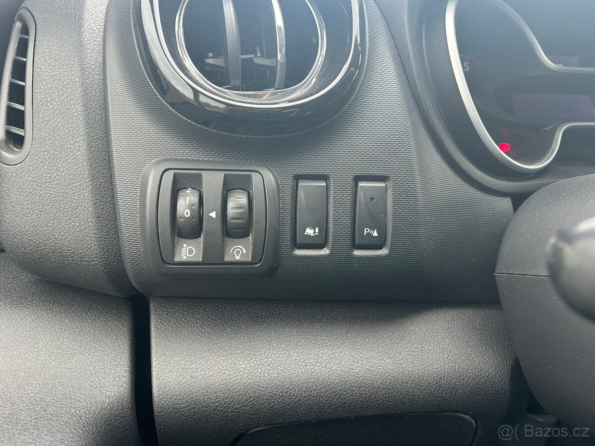 Opel Vivaro 1,6 biturbo 107kW - 12