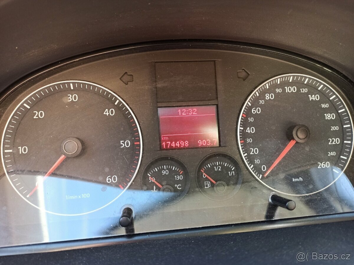 VW CADDY LIFE, 1,9 TDi, 77kW, rodinné auto - 12