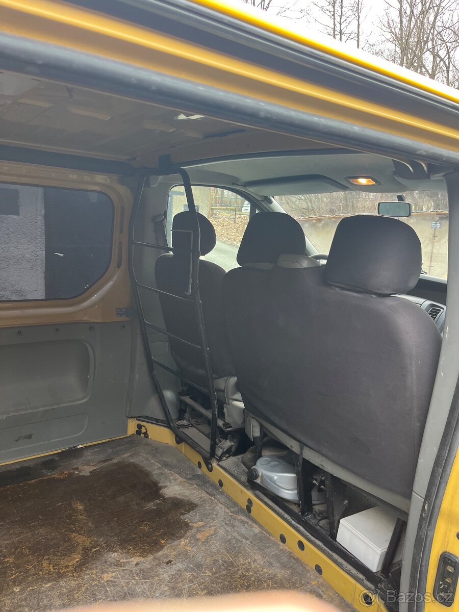 Renault trafic - 12